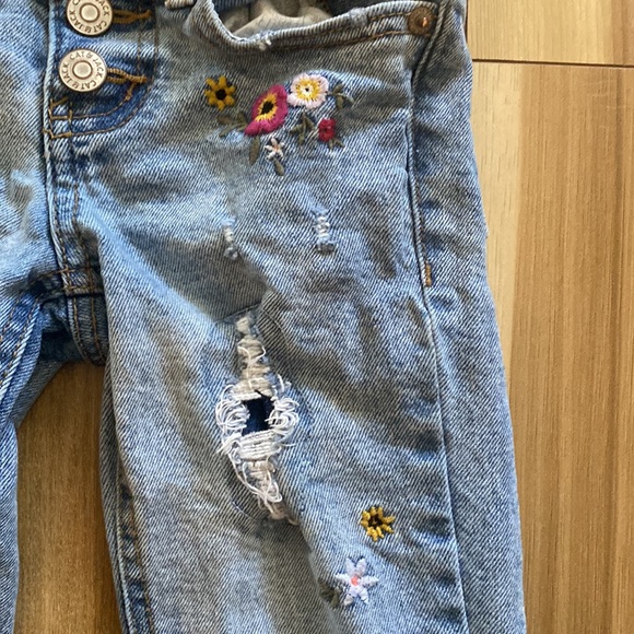 Set of Toddler 4T jeans. - Picture 3 of 7